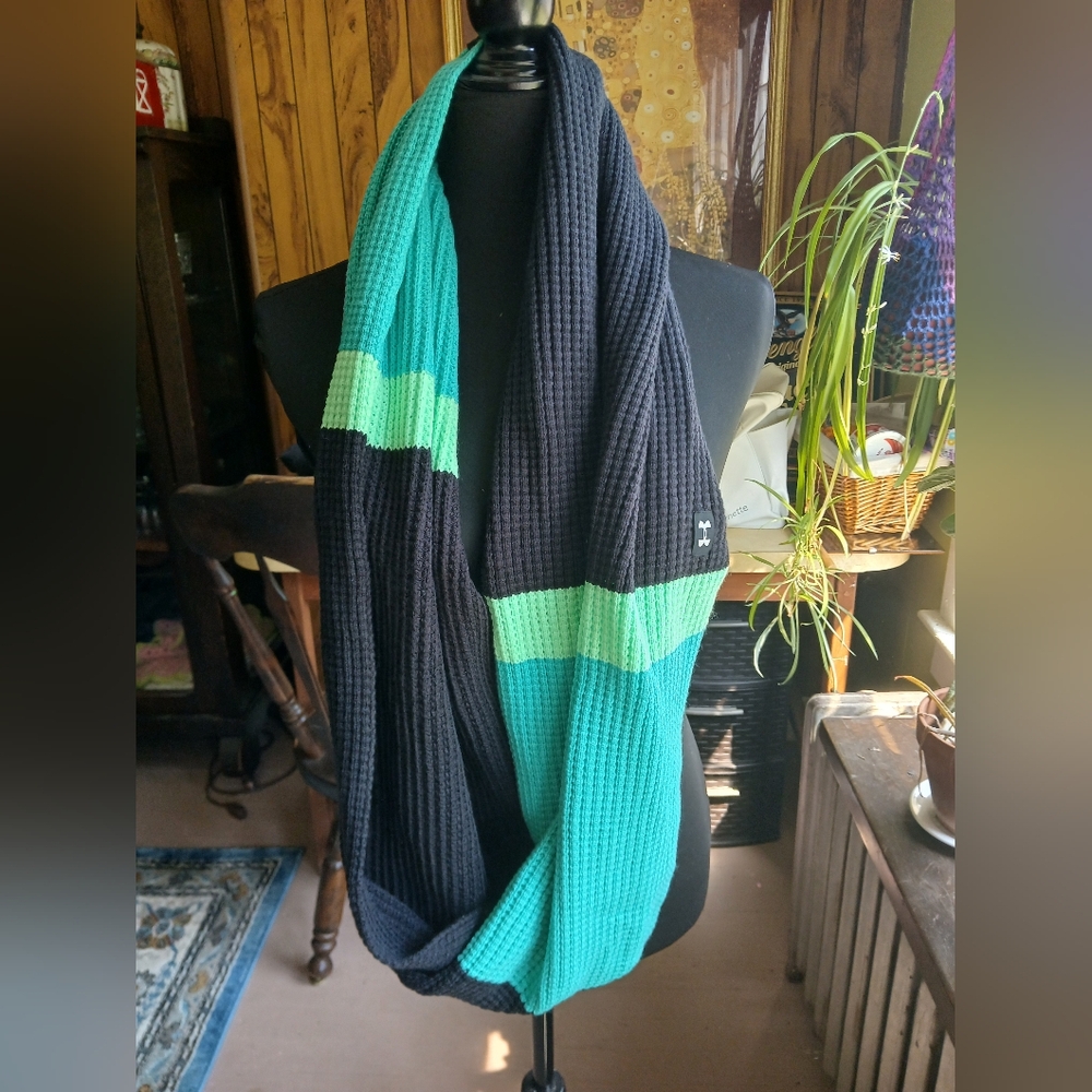 Under armour infinity scarf